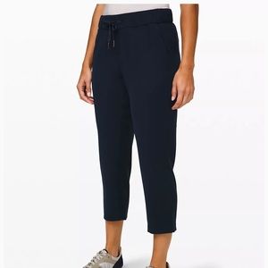 NWT lululemon On the Fly Crop 23”